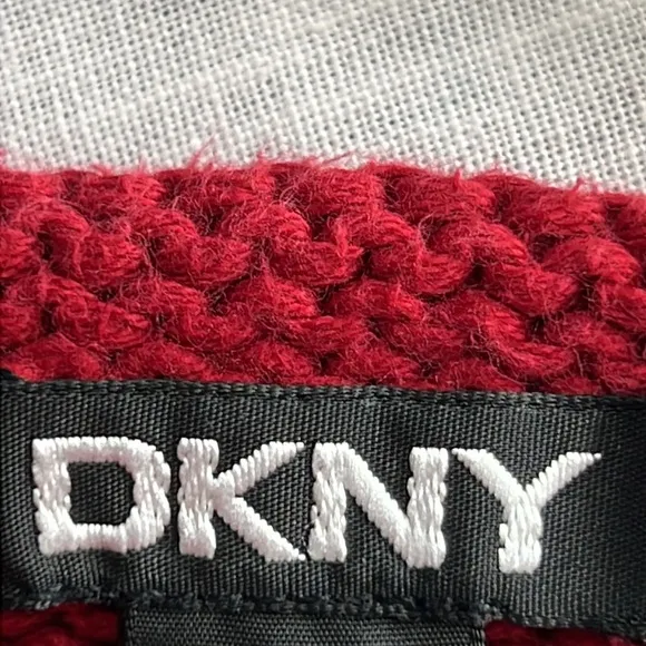 🌞 DKNY red boat neck pullover sweater 3/4 sleeves open knit lines front S
