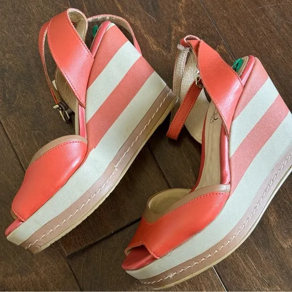 🛍️ Malu Super Comfort Orange Striped Open Toe Ankle Strap Wedges Size 8 NWT