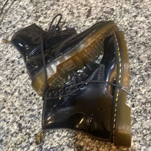 1460 Women’s Patent Leather Lace Up Dr. Martens Size  5