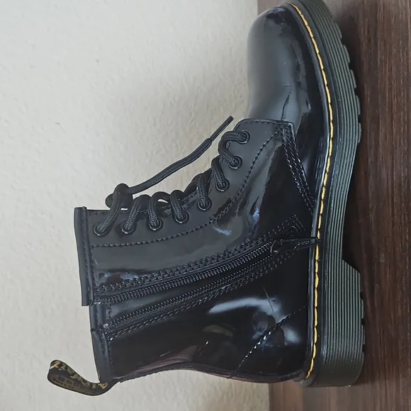 1/8Youth 1460 Patent Leather Lace Up Boots