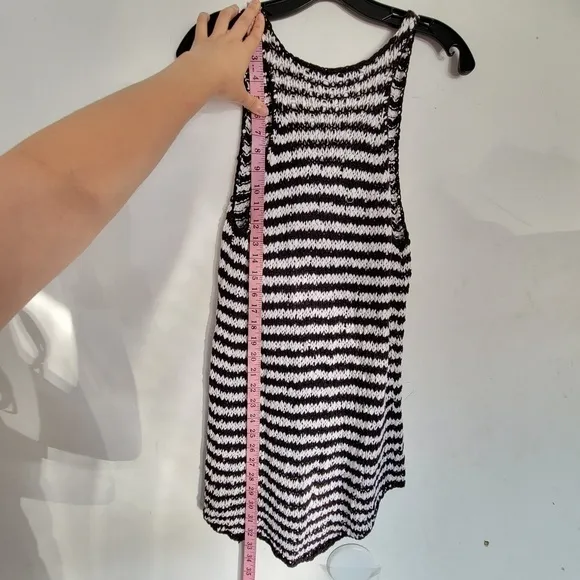 360 Sweater Back and White Striped Knit Scoop Neck Tank Sweater Size Medium