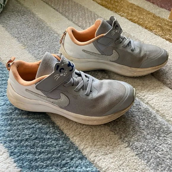 4 Pair Lot: Sorel, Toms, Nike, Art Class