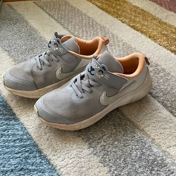 4 Pair Lot: Sorel, Toms, Nike, Art Class
