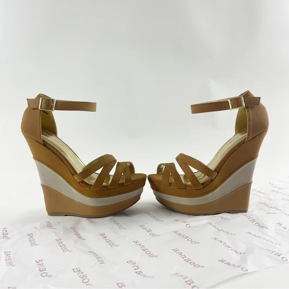 #436 NIB NWT BAMBOO Skyline Brown Tan Beige Platform Wedges Sandals