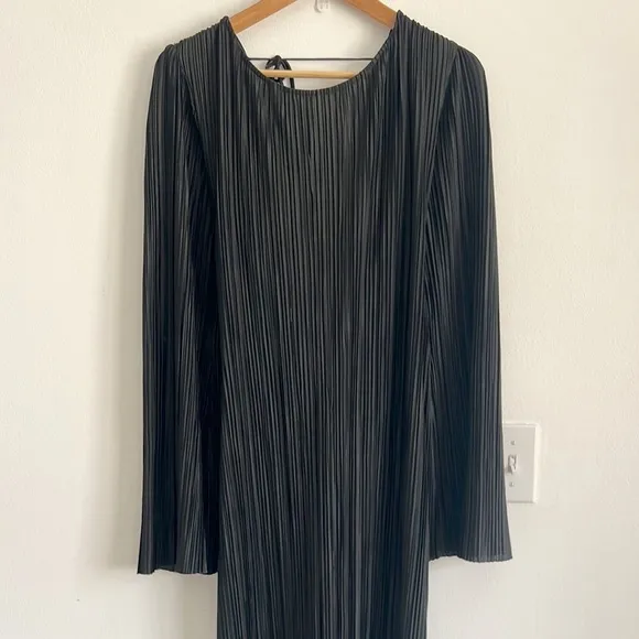 4SI3NNA Krista Pleated Long Sleeve Midi Dress Black