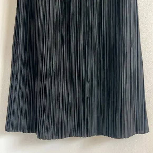 4SI3NNA Krista Pleated Long Sleeve Midi Dress Black