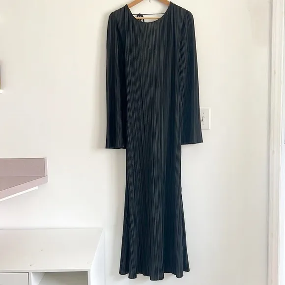 4SI3NNA Krista Pleated Long Sleeve Midi Dress Black