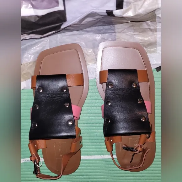 $925 PLAN C Women's Brown Colorblock Touch Strap Sandal Shoes Size 38 EU/8 US