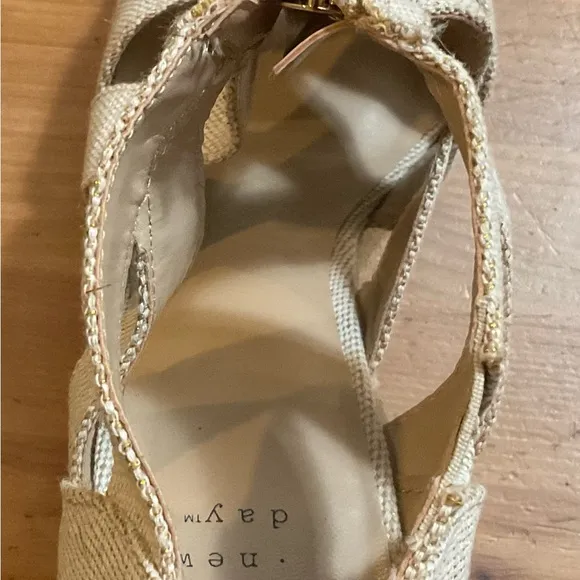 A New Day: Wedges beige/tan with hints of gold glitter sandals size eight (8).