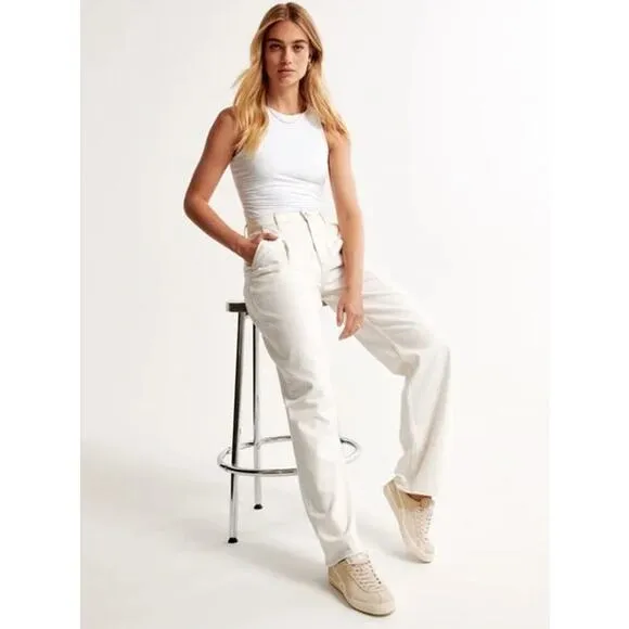 Abercrombie &amp; Fitch The Loose High Rise Jeans Curve Love Straight Leg Pleated