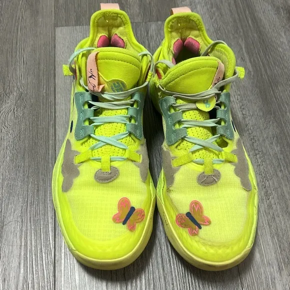 Adidas Harden Vol. 5 J Futurenatural 'Solar Yellow'5.5 in men’s ( W size 7.5)