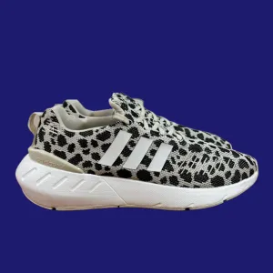 Adidas Leopard Print Swift Run 22 Women’s Shoe Size 6.5