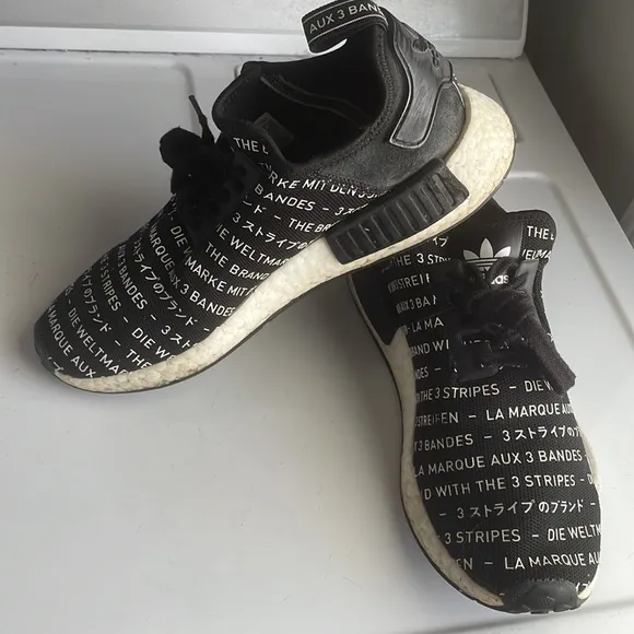 Adidas NMD R1 athletic shoes the brand with the 3 stripes running sneakers men 9