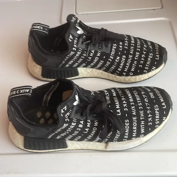 Adidas NMD R1 athletic shoes the brand with the 3 stripes running sneakers men 9