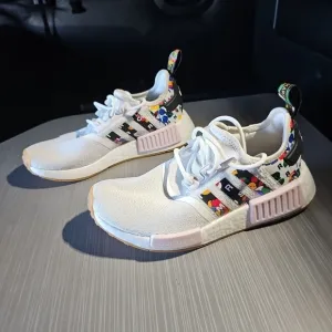 Adidas NMD R1 Running Shoes Women's Size‎ 6 White Black Pink Blue GW0563 NWOT