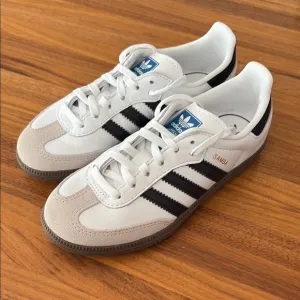 Adidas Samba White and Black Kid’s Shoes Size 12.5 LIKE NEW