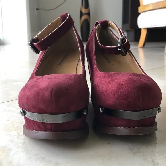 Adolfo Dominguez - Maroon Suede Wedges - Size 39/8