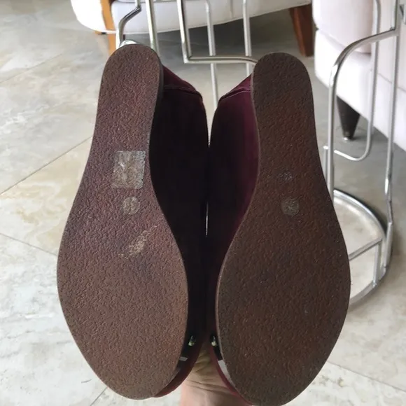 Adolfo Dominguez - Maroon Suede Wedges - Size 39/8