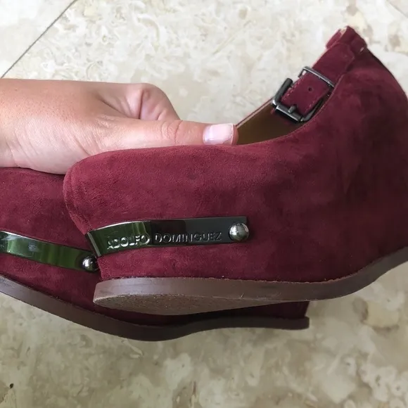 Adolfo Dominguez - Maroon Suede Wedges - Size 39/8