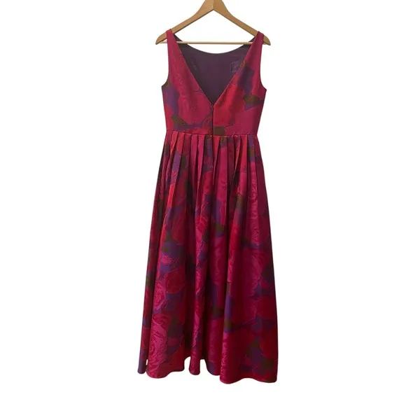Adrianna Papell Women's Floral Boatneck Ball Gown in Magenta Maxi Sz. 8