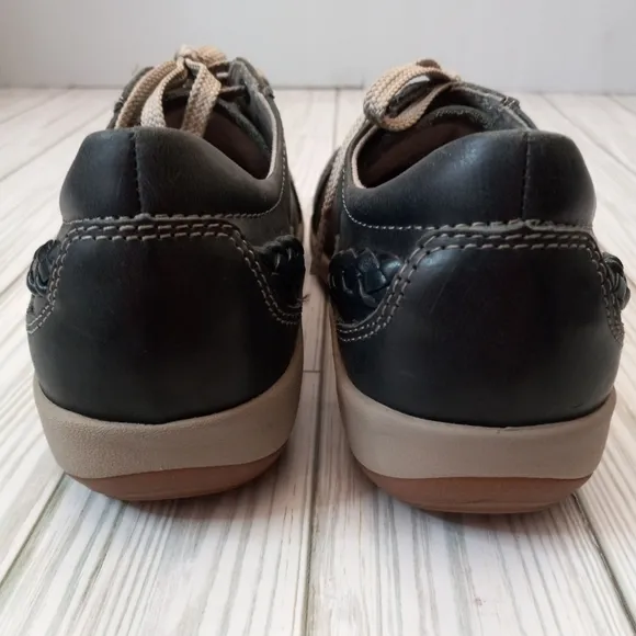 Aetrex Dana Lace Up Leather Oxford Shoes