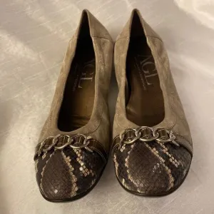 AGL Attilio Giusti Leombruni Cap Toe Chain Ballet Flats Shoe Size 10.5 / 42.5