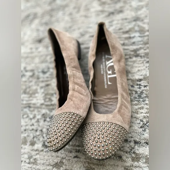 AGL Italy Ballet Flats Beige Suede Studded Leather Slip On Size 37.5 (us 7.5)