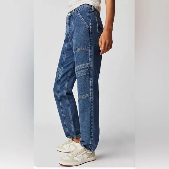 Agolde Cooper cargo jeans in medium dark wash. 31. NWT