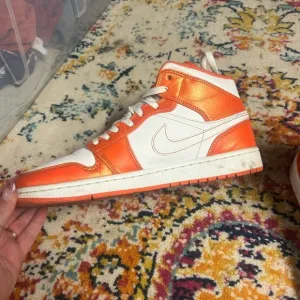 AIR JORDAN 1 MID SE MEN'S SIZE 10 DS SHOES ELECTRO WHITE