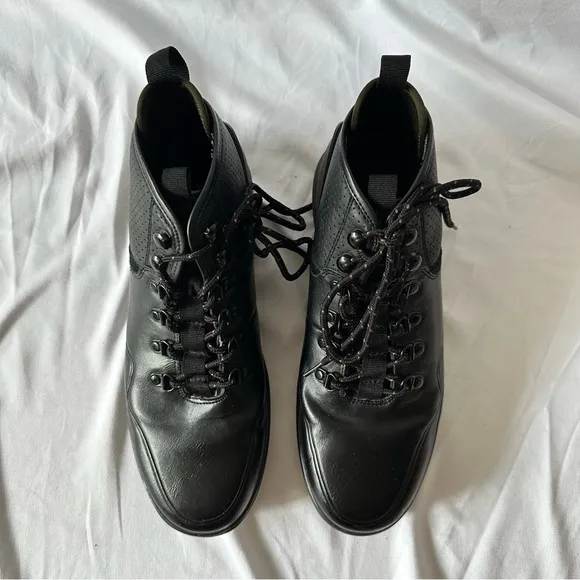 Aldo Men’s Black Lace Up Boots in Size 9