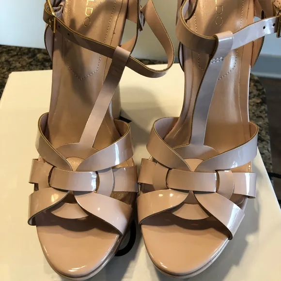 Aldo Nellyy Wedges Size 8