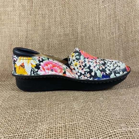 Alegria Clogs Slip On Floral Multicolored Leather slip resistant pink sz 7.5 -8