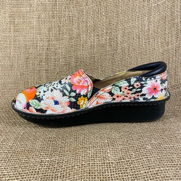 Alegria Clogs Slip On Floral Multicolored Leather slip resistant pink sz 7.5 -8
