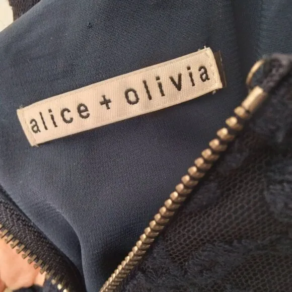 Alice and Olivia Navy 'Sachi' Stretch Floral Lace, Boat Neck, Open Back Gown Sz8