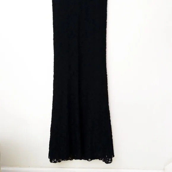 Alice and Olivia Navy 'Sachi' Stretch Floral Lace, Boat Neck, Open Back Gown Sz8