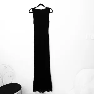 Alice and Olivia Navy 'Sachi' Stretch Floral Lace, Boat Neck, Open Back Gown Sz8