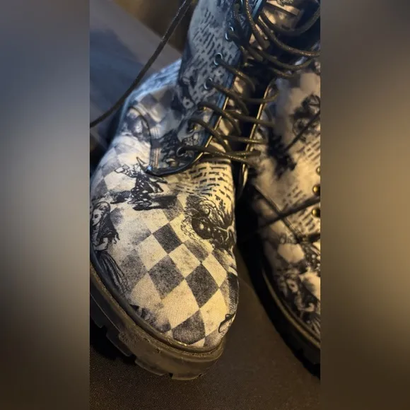 Alice's Adventures In Wonderland Combat Boots Women’s size  9