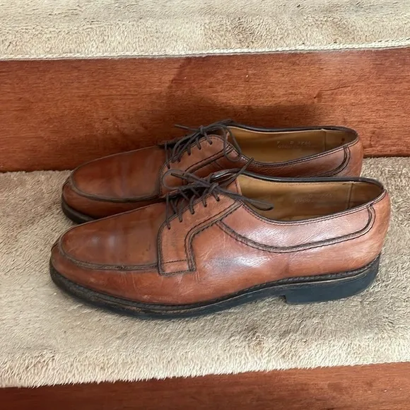 Allen Edmonds Men’s Oxford Shoes SZ 9 In Excellent Condition