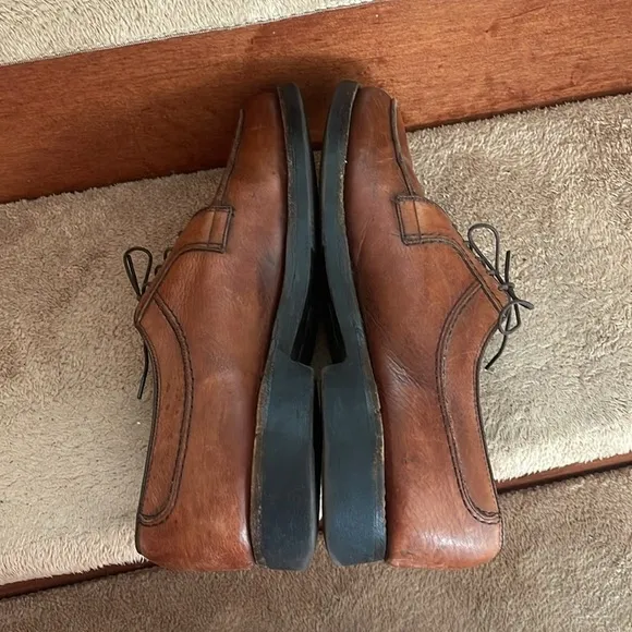 Allen Edmonds Men’s Oxford Shoes SZ 9 In Excellent Condition