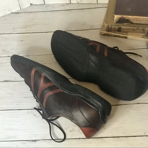 Allen Edmonds Traveler Sneaker Style Oxford