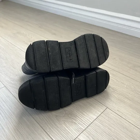Alohas Can Can Combat Boots