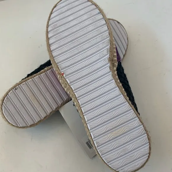 Angel Lozano Embroidered Slip-On Shoes Sz 8 NWT