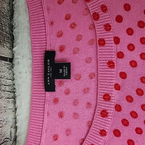Ann Taylor Polka Dot Crewneck 3/4 Sleeve Sweater in Pink/Red