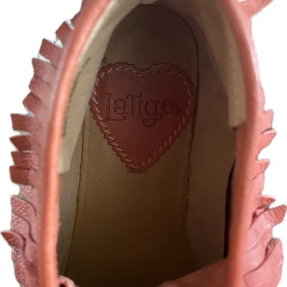 Anthropologie Latigo Moccasins Women’s size 6.5.Boho chic, perfect for Coachella