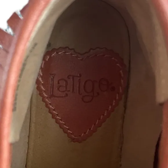 Anthropologie Latigo Moccasins Women’s size 6.5.Boho chic, perfect for Coachella
