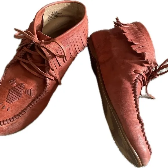 Anthropologie Latigo Moccasins Women’s size 6.5.Boho chic, perfect for Coachella