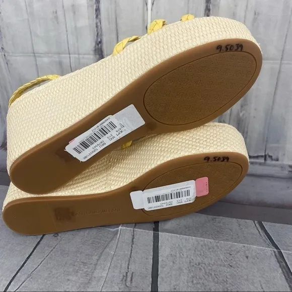 Antonio Melani Size 9.5 M Yellow Platform Leather Braided Ankle Strap Wedges