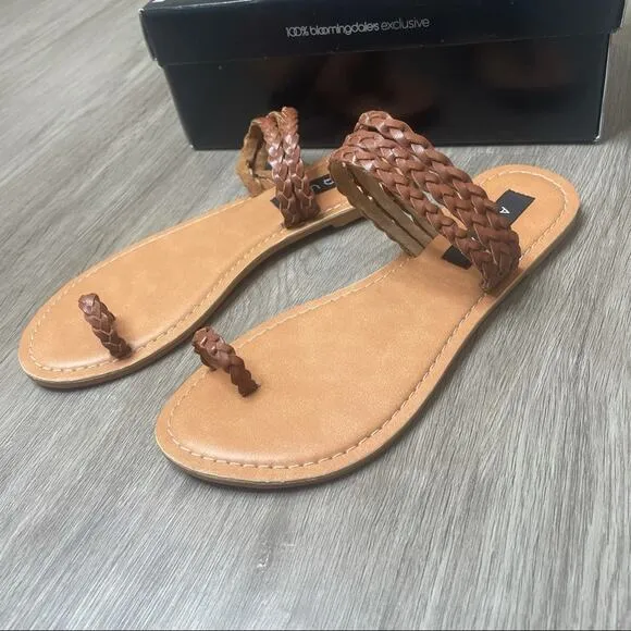 AQUA Women's Brown/Tan Leather Toe Ring Braided Straps Flat Slay Sandals sz 8
