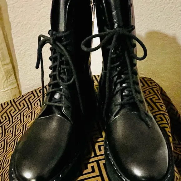 Aquatalia leather combat style Boots Size 8-1/2