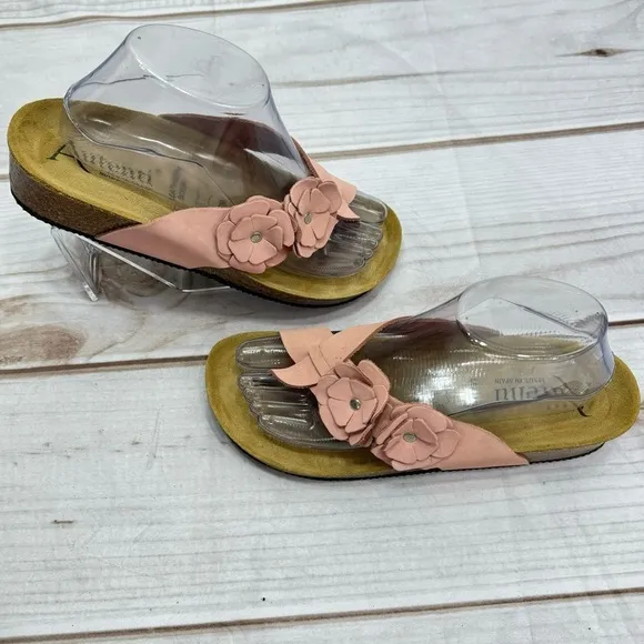 Autenti Pale Pink Genuine Leather Flowers Flip Flop Thong Sandals Size 39 US 8.5